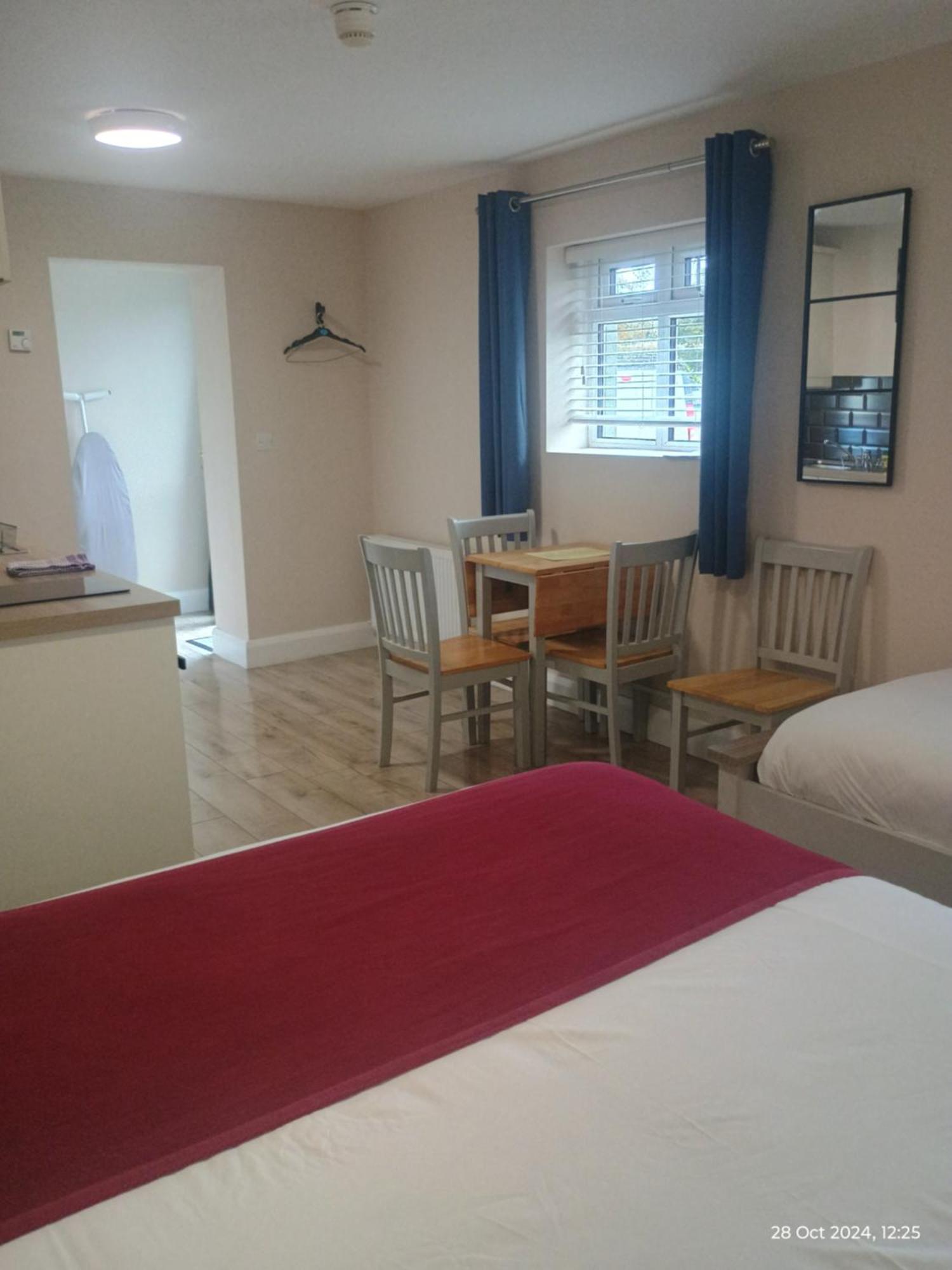 Matty'S Pub - Apartment'S Carlow Extérieur photo